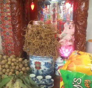 bát nhang Thần Tài